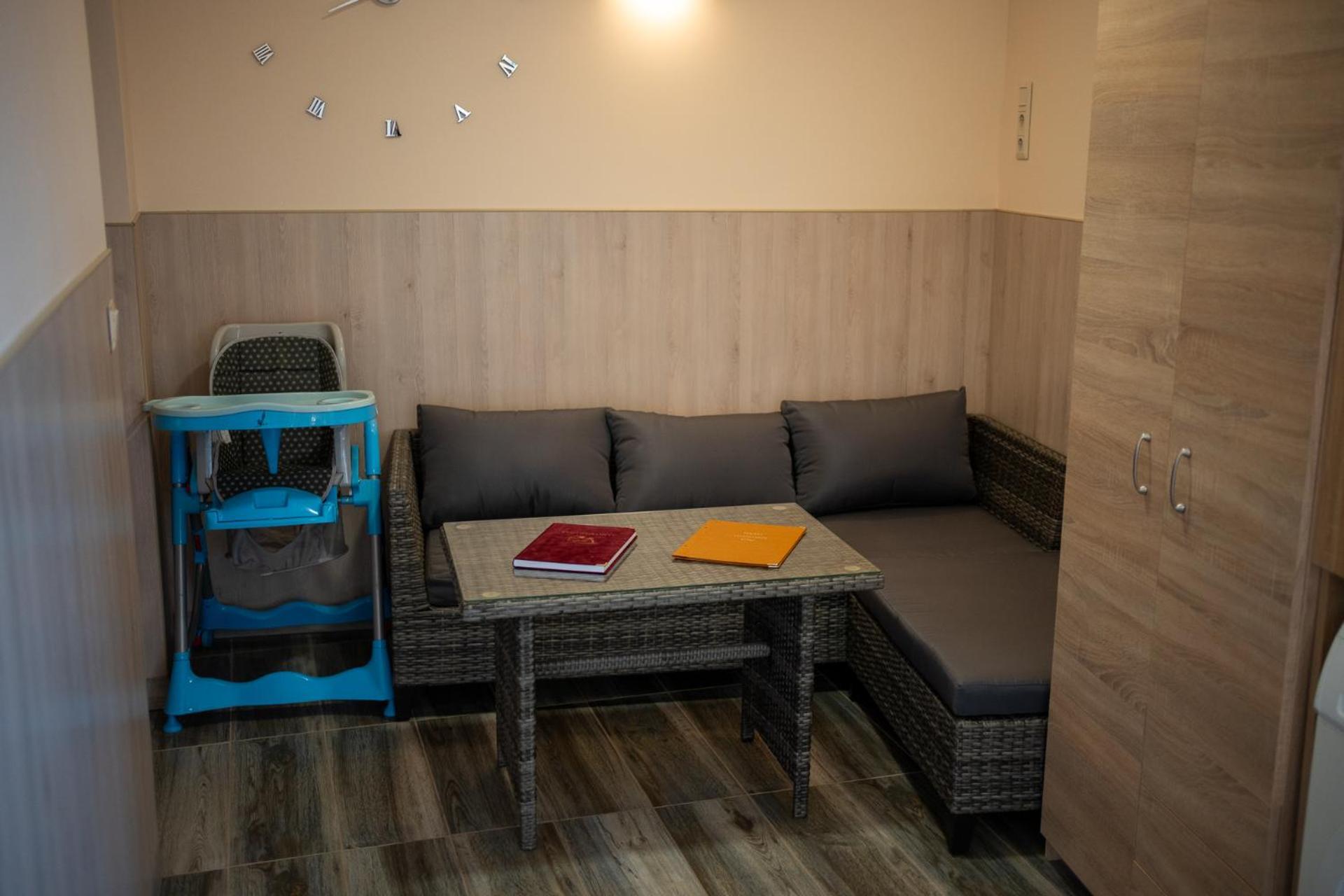 Holiday Apartmanhaz ยูลา ภายนอก รูปภาพ