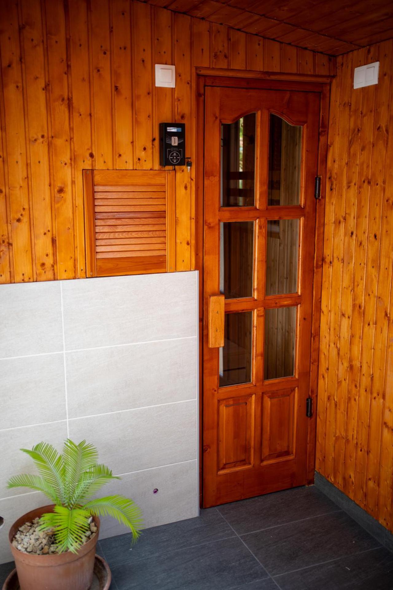 Holiday Apartmanhaz ยูลา ภายนอก รูปภาพ