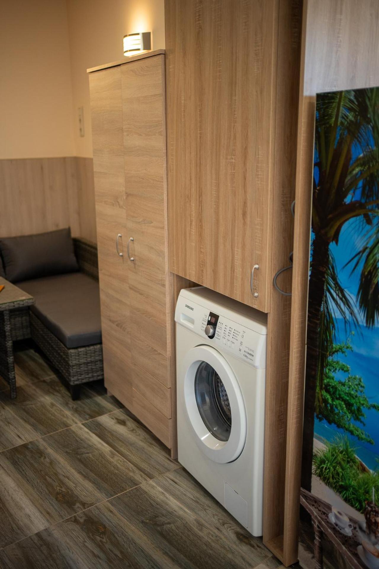 Holiday Apartmanhaz ยูลา ภายนอก รูปภาพ