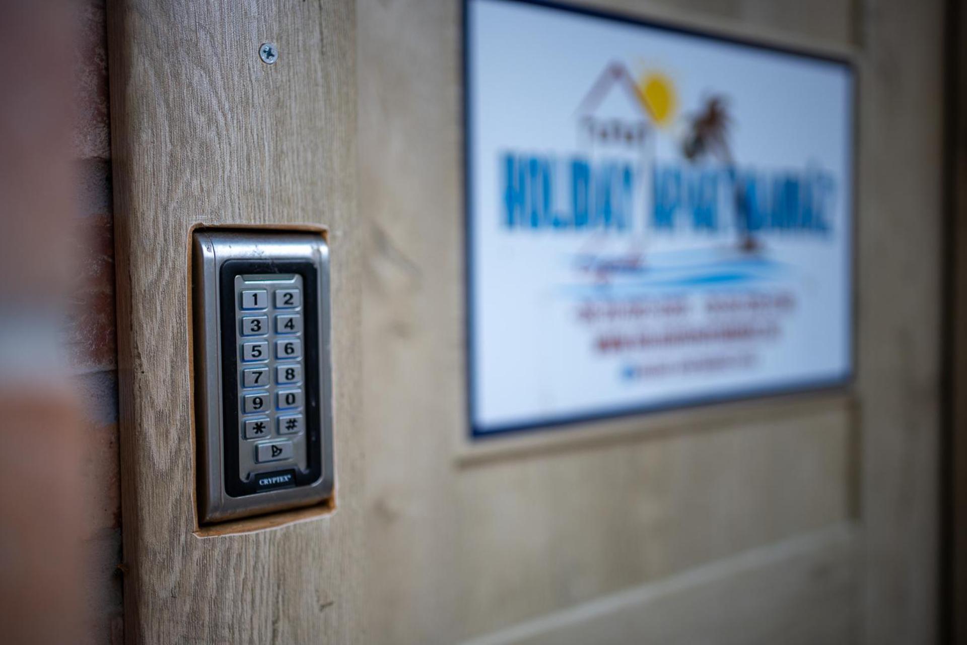 Holiday Apartmanhaz ยูลา ภายนอก รูปภาพ